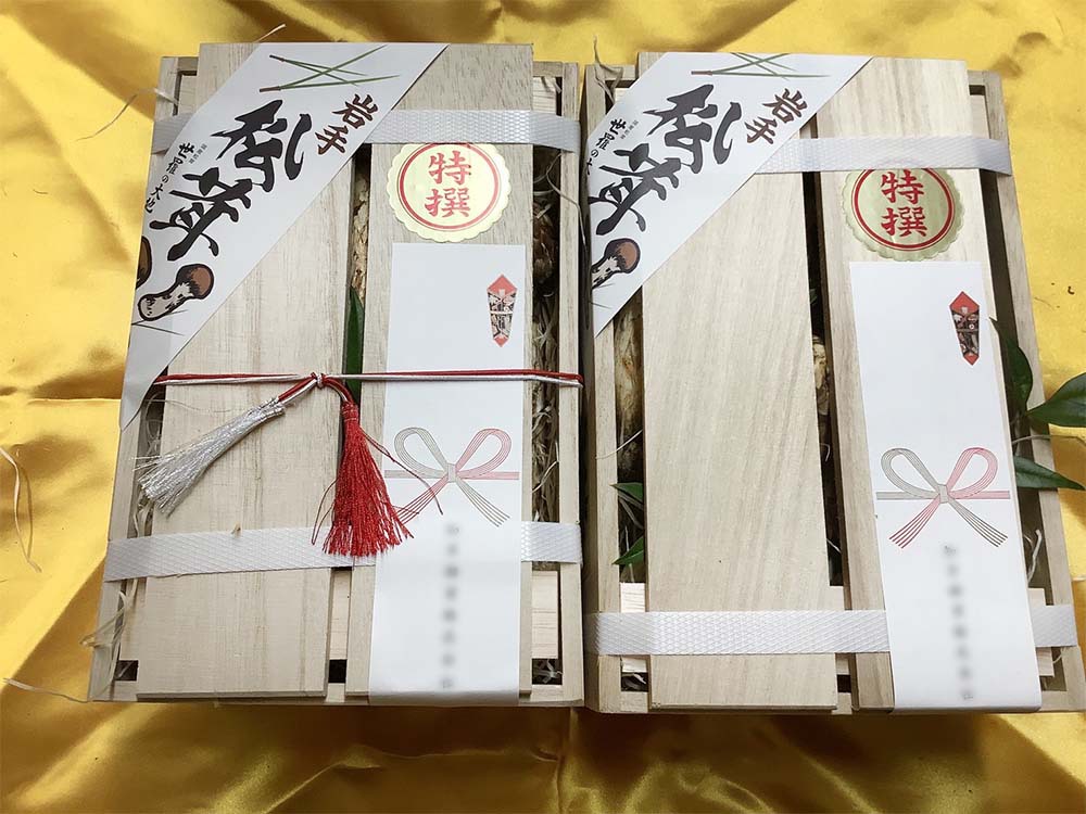 法人さまのご依頼松茸銀の熨斗付の外装