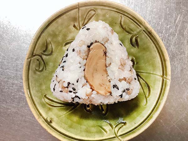 コロ10gの佃煮　おにぎり